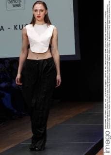 Model auf der Cracow Fashion Week 2016 im Centrum Kongresowym ICE - Krakau snapshot-photography B.Shamlo