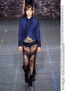 205495 Marineau Starface 2016-03-06 Paris France Fashion week ready to wear AW 2016. Defile de mode pret a porter automne hiver 2016. John Galliano. Editorial use only  Copyright: xMarineaux STAR_205495_003