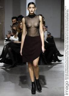 205508 Marineau Starface 2016-03-05 Paris France Fashion week ready to wear AW 2016. Defile de mode pret a porter automne hiver 2016. Fatima Lopes. Fatima Lopes, autumn-winter 2016 Paris, France Editorial use only _sans_perso  Copyright: xMarineaux STAR_205508_012
