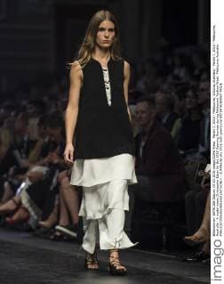 March 7, 2016 - Melbourne, Victoria, Australia - March 7, 2016 - Melbourne, Australia - A model wears Christopher Esber for the 2016 Opening Runway during Melbourne Fashion Week. Melbourne Australia - ZUMAk106