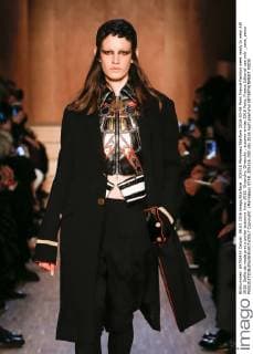 205516 Marineau Starface 2016-03-06 Paris France Fashion week ready to wear AW 2016. Defile de mode pret a porter automne hiver 2016. Givenchy. Givenchy , autumn-winter 2016 Paris, France Editorial use only _sans_perso  Copyright: xMarineaux STAR_205516_002