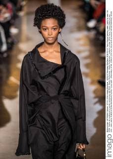 205519 Marineau Starface 2016-03-07 Paris France Fashion week ready to wear SS 2016. Defile de mode pret a porter printemps ete 2016. Stella McCartney. Stella McCartney , autumn-winter 2016 Paris, France Editorial use only _sans_perso  Copyright: xMarineaux STAR_205519_013