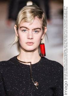 205519 Marineau Starface 2016-03-07 Paris France Fashion week ready to wear SS 2016. Defile de mode pret a porter printemps ete 2016. Stella McCartney. Stella McCartney , autumn-winter 2016 Paris, France Editorial use only _sans_perso  Copyright: xMarineaux STAR_205519_016
