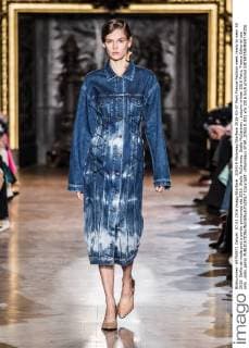 205519 Marineau Starface 2016-03-07 Paris France Fashion week ready to wear SS 2016. Defile de mode pret a porter printemps ete 2016. Stella McCartney. Stella McCartney , autumn-winter 2016 Paris, France Editorial use only _sans_perso  Copyright: xMarineaux STAR_205519_021