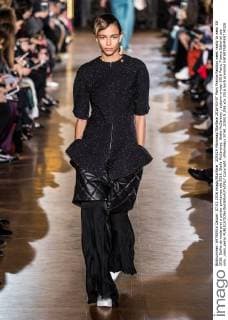 205519 Marineau Starface 2016-03-07 Paris France Fashion week ready to wear SS 2016. Defile de mode pret a porter printemps ete 2016. Stella McCartney. Stella McCartney , autumn-winter 2016 Paris, France Editorial use only _sans_perso  Copyright: xMarineaux STAR_205519_055
