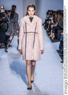 205528 Marineau Starface 2016-03-07 Paris France Fashion week ready to wear AW 2016. Defile de mode pret a porter automne hiver 2016. Giambattista Valli Editorial use only _sans_perso  Copyright: xMarineaux STAR_205528_025
