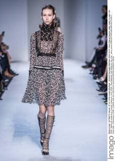 205528 Marineau Starface 2016-03-07 Paris France Fashion week ready to wear AW 2016. Defile de mode pret a porter automne hiver 2016. Giambattista Valli Editorial use only _sans_perso  Copyright: xMarineaux STAR_205528_028