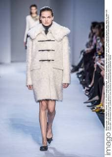 205528 Marineau Starface 2016-03-07 Paris France Fashion week ready to wear AW 2016. Defile de mode pret a porter automne hiver 2016. Giambattista Valli Editorial use only _sans_perso  Copyright: xMarineaux STAR_205528_037