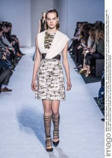 205528 Marineau Starface 2016-03-07 Paris France Fashion week ready to wear AW 2016. Defile de mode pret a porter automne hiver 2016. Giambattista Valli Editorial use only _sans_perso  Copyright: xMarineaux STAR_205528_040