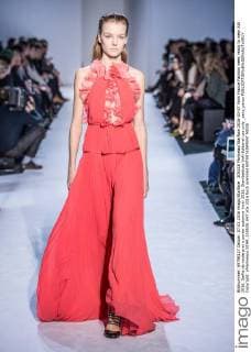 205528 Marineau Starface 2016-03-07 Paris France Fashion week ready to wear AW 2016. Defile de mode pret a porter automne hiver 2016. Giambattista Valli Editorial use only _sans_perso  Copyright: xMarineaux STAR_205528_047