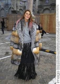 Anna Dello Russo CELEBRITES : Defile Sonia Rykiel - Pret a Porter Automne Hiver - 07 03 2016 GwendolineLeGoff Panoramic 