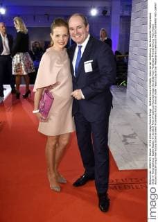 Wolfram Kons mit Gattin Alexa bei der Verleihung des Deutschen Medienpreises 2015 im Kongresshaus. Baden-Baden, 07.03.2016 Foto:xFredericx xFuturexImage