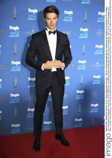 Patrick Schwarzenegger bei der Verleihung der People Style Awards 2016 im Hotel Vier Jahreszeiten Kempinski. München, 07.03.2016 Foto:xS.xGabschx xFuturexImage