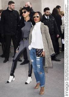 Willow Smith und Jada Pinkett Smith CELEBRITIES : Ankunft zur Chanel Modenschau - Paris - 08 03 2016 JBAutissier Panoramic 