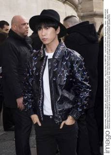 Han Huo Huo CELEBRITIES : Ankunft zur Chanel Modenschau - Paris - 08 03 2016 JBAutissier Panoramic 