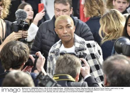 205561 Julien de Rosa Starface 2016-03-08 Paris France Fashion week ready to wear AW 2016. Defile de mode pret a porter automne hiver 2016. Chanel Williams, Pharrell  Copyright: xJulienxdexRosax xStarfacex STAR_205561_005