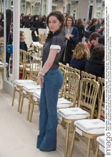 205559 Serge Arnal Starface 2016-03-08 Paris France Fashion week ready to wear AW 2016. Defile de mode pret a porter automne hiver 2016. Chanel. People. Front Row. Vartolomei, Anamaria  Copyright: xSergexArnalx xStarfacex STAR_205559_004