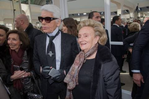 Paris Fashion Week - Karl Lagerfeld besucht die Chanel Modenschau 205559 Serge Arnal Starface 2016-03-08 Paris France Fashion week ready to wear AW 2016. Defile de mode pret a porter automne hiver 2016. Chanel. People. Front Row. Lagerfeld, Karl; Chirac, Bernadette  Copyright: xSergexArnalx xStarfacex STAR_205559_047
