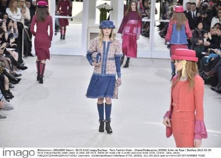 Paris Fashion Week - Chanel Modenschau 205562 Julien de Rosa Starface 2016-03-08 Paris France Fashion week ready to wear AW 2016. Defile de mode pret a porter automne hiver 2016. Chanel _sans_perso  Copyright: xJulienxdexRosax xStarfacex STAR_205562_011