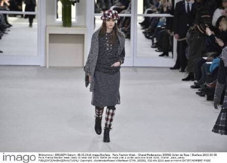 Paris Fashion Week - Chanel Modenschau 205562 Julien de Rosa Starface 2016-03-08 Paris France Fashion week ready to wear AW 2016. Defile de mode pret a porter automne hiver 2016. Chanel _sans_perso  Copyright: xJulienxdexRosax xStarfacex STAR_205562_032