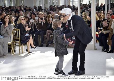 . 08 03 2016. Paris, France. Chanel show at Paris Fashion Week -Autumn Winter 2016.  xi-Imagesx xi-Imagesx IIM-12142-0001