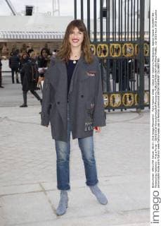Paris Fashion Week - Gäste der Valentino Modenschau Jeanne Damas CELEBRITIES : Modenschau Valentino - Pret a Porter - 08 03 2016 GwendolineLeGoff Panoramic 