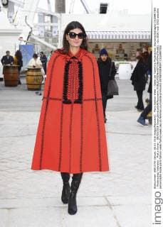 Paris Fashion Week - Gäste der Valentino Modenschau Giovanna Battaglia CELEBRITIES : Modenschau Valentino - Pret a Porter - 08 03 2016 GwendolineLeGoff Panoramic 