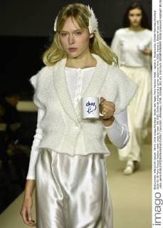 Bilder des Tages Paris Fashion Week - agnes b. Modenschau 205568 Marineau Starface 2016-03-08 Paris France Fashion week ready to wear AW 2016. Defile de mode pret a porter automne hiver 2016. Agnes b. Editorial use only _sans_perso  Copyright: xMarineaux STAR_205568_002