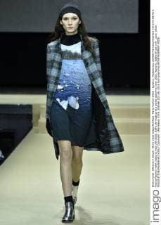 Paris Fashion Week - agnes b. Modenschau 205568 Marineau Starface 2016-03-08 Paris France Fashion week ready to wear AW 2016. Defile de mode pret a porter automne hiver 2016. Agnes b. Editorial use only _sans_perso  Copyright: xMarineaux STAR_205568_022