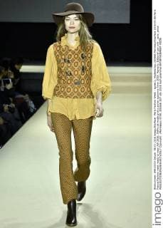 Paris Fashion Week - agnes b. Modenschau 205568 Marineau Starface 2016-03-08 Paris France Fashion week ready to wear AW 2016. Defile de mode pret a porter automne hiver 2016. Agnes b. Editorial use only _sans_perso  Copyright: xMarineaux STAR_205568_027