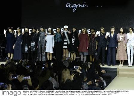Paris Fashion Week - agnes b. Modenschau 205568 Marineau Starface 2016-03-08 Paris France Fashion week ready to wear AW 2016. Defile de mode pret a porter automne hiver 2016. Agnes b. Editorial use only _sans_perso  Copyright: xMarineaux STAR_205568_059
