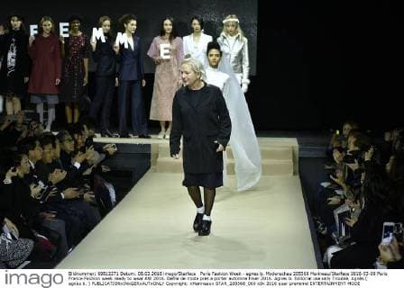 Paris Fashion Week - agnes b. Modenschau 205568 Marineau Starface 2016-03-08 Paris France Fashion week ready to wear AW 2016. Defile de mode pret a porter automne hiver 2016. Agnes b. Editorial use only Troublé, Agnès ( agnès b. )  Copyright: xMarineaux STAR_205568_060