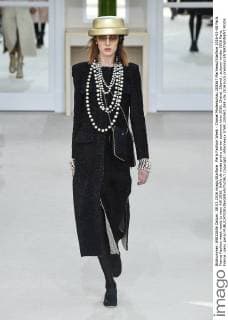 Paris Fashion Week - Chanel Modenschau 205567 Marineau Starface 2016-03-08 Paris France Fashion week ready to wear AW 2016. Defile de mode pret a porter automne hiver 2016. Chanel. Chanel , autumn-winter 2016 Paris, France _sans_perso  Copyright: xMarineaux STAR_205567_069