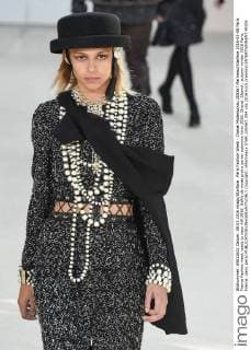 Paris Fashion Week - Chanel Modenschau 205567 Marineau Starface 2016-03-08 Paris France Fashion week ready to wear AW 2016. Defile de mode pret a porter automne hiver 2016. Chanel. Chanel , autumn-winter 2016 Paris, France _sans_perso  Copyright: xMarineaux STAR_205567_094