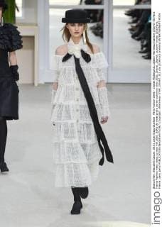 Paris Fashion Week - Chanel Modenschau 205567 Marineau Starface 2016-03-08 Paris France Fashion week ready to wear AW 2016. Defile de mode pret a porter automne hiver 2016. Chanel. Chanel , autumn-winter 2016 Paris, France _sans_perso  Copyright: xMarineaux STAR_205567_102