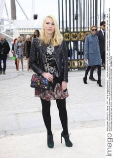 Camille Seydoux CELEBRITIES : Modenschau Valentino - Pret a Porter - Paris 08 03 2016 GwendolineLeGoff Panoramic 