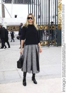 Jessica Hart CELEBRITIES : Modenschau Valentino - Pret a Porter - Paris 08 03 2016 GwendolineLeGoff Panoramic 