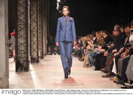 Paris Fashion Week - Paul & Joe Modenschau A model takes to the catwalk during the presentation of Paul & Joe s show as part of the Fall-Winter 2016-2017 Fashion Week in Paris on March 8, 2016.  PAR20160308112 MAYAxVIDON-WHITE