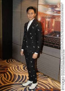 MACAU, CHINA - MARCH 08: (CHINA OUT) Actor Chilam Julian Cheung attends the Gold Aries Award Of Macau International Film Festival on March 8, 2016 in Macau, China.  CFP480844649