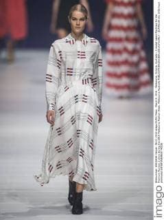 March 8, 2016 - Melbourne, Victoria, Australia - A model wears MacGraw for the Premium Runway 2 show during the 2016 Melbourne Fashion Week. Melbourne Australia - ZUMAk106