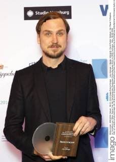 Lars Eidinger ( Bester Interpret, David Foster Wallace: Der Planet Trillaphon im Verhältnis zur Üblen Sache ) bei der Verleihung des Deutschen Hörbuchpreises 2016 im WDR Funkhaus. Köln, 08.03.2016 Foto:xC.xHardtx xFuturexImage