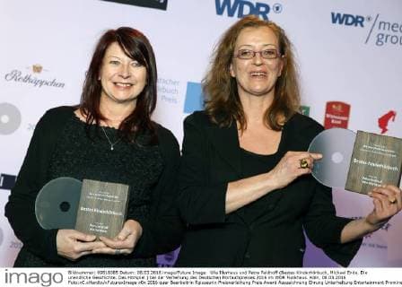 Ulla Illerhaus und Petra Feldhoff (Bestes Kinderhörbuch, Michael Ende. Die unendliche Geschichte. Das Hörspiel ) bei der Verleihung des Deutschen Hörbuchpreises 2016 im WDR Funkhaus. Köln, 08.03.2016 Foto:xC.xHardtx xFuturexImage