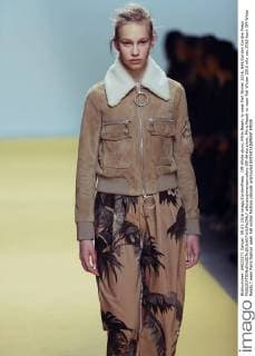 Off-White show, PAris Ready to wear Fall Winter 2016, 644 Cordon Cordon Press  alfonsoxjimenezxvalero Off-White show, PAris Ready to wear Fall Winter 2016