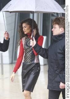 Paris Fashion Week - Gäste der Louis Vuitton Modenschau Zendaya - Pret a Porter - 09 03 2016 GwendolineLeGoff Panoramic 