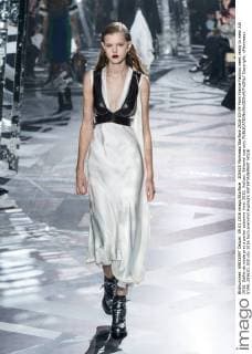 205620 Marineau Starface 2016-03-09 Paris France Fashion week ready to wear AW 2016. Defile de mode pret a porter automne hiver 2016. Vuitton. Editorial use only  Copyright: xMarineaux STAR_205620_030