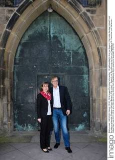 Direktkandidatin Eva von Angern (Die Linke,Sachsen Anhalt) und Bundesvorsitzender Dietmar Gerhard Bartsch (Die Linke) - Besuch mit Domführung im Dom zu Magdeburg St. Mauritius und Katharina - Fotografiert am 09.03.2016