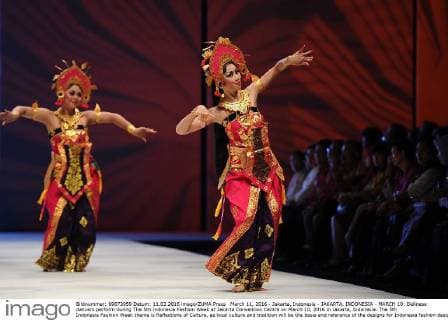 March 11, 2016 - Jakarta, Indonesia - JAKARTA, INDONESIA - MARCH 10: Dalinese dancers perform during The 5th Indonesia Fashion Week at Jakarta Convention Centre on March 10, 2016 in Jakarta, Indonesia. The 5th Indonesia Fashion Week theme is Reflections of Culture, as local culture and tradition will be the basis and reference of the designs for Indonesia fashion design trend that would be able to carve Indonesia identity in the world of fashion that reflects its own culture. Indonesia hope to become the central of world design with modern designs in a variety of textures and colors. Jakarta Indonesia - ZUMAp112