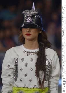 Lahore, PFDC Sunsilk Fashion Week in Pakistan Pakistan: Sunsilk PFDC Fashion Week on its 2nd day Pakistani model presents creations by famous designer ALI XEESHAN on the second day of Pakistan Fashion Design Council (PFDC) Fashion Week.  RanaxSajidxHussain