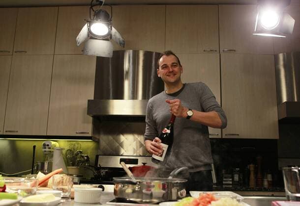 Nov. 14, 2011 - Chicago, IL, USA - Chef Daniel Humm, of Manhattan s Eleven Madison Park, prepares a meal of braised short ribs in test kitchen, November 14, 2011, in Chicago, Illinois. - ZUMAm67_