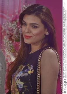 Pakistan: Red Carpet during 2nd day PFDC sunsilk Pakistani models on red carpet on the second day of Pakistan Fashion Design Council (PFDC) Fashion Week.  RanaxSajidxHussain